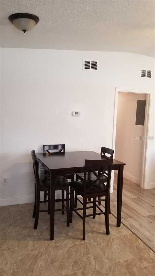 4919 Erleen Pl - Photo 4 of 8