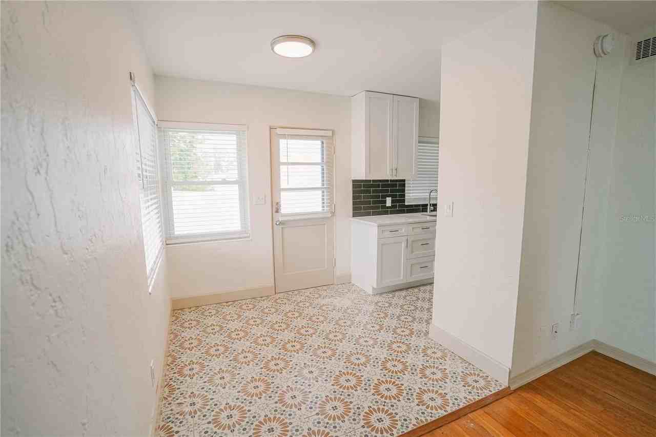 2001 Dr Martin Luther King Jr St N - Photo 3 of 21