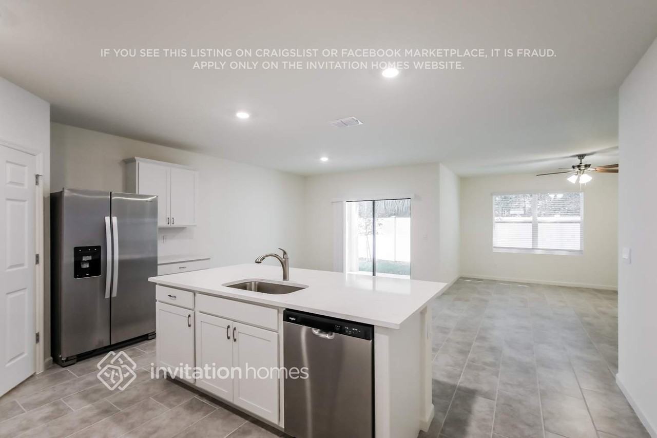 9671 Sea Spray Dr - Photo 5 of 17