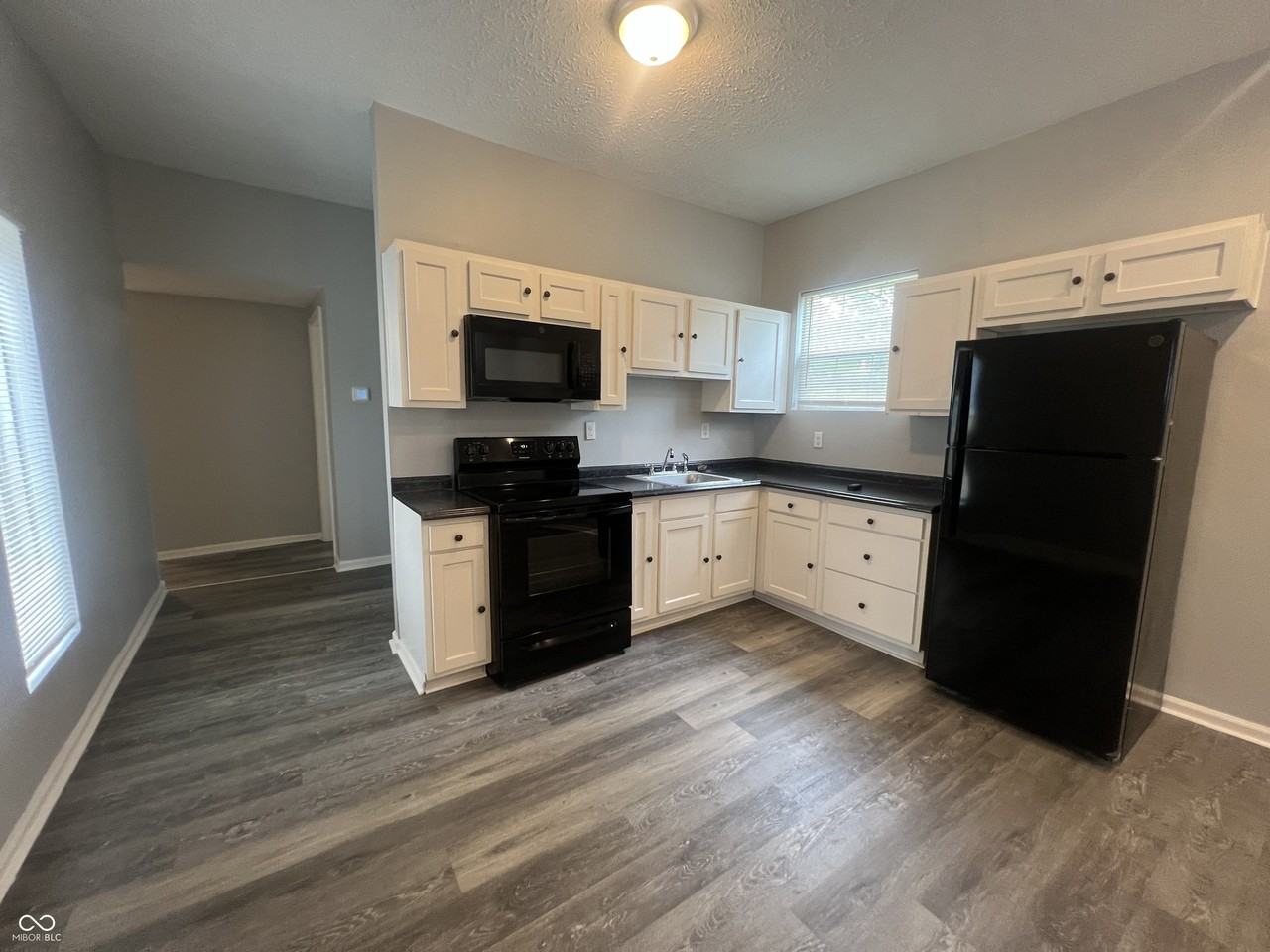 2522 N Harding St - Photo 7 of 18