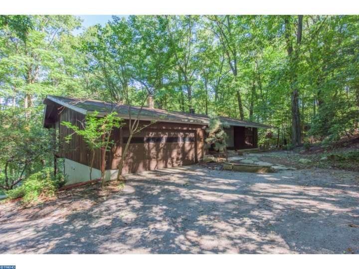 206 Lawrence Ln - Photo 3 of 21