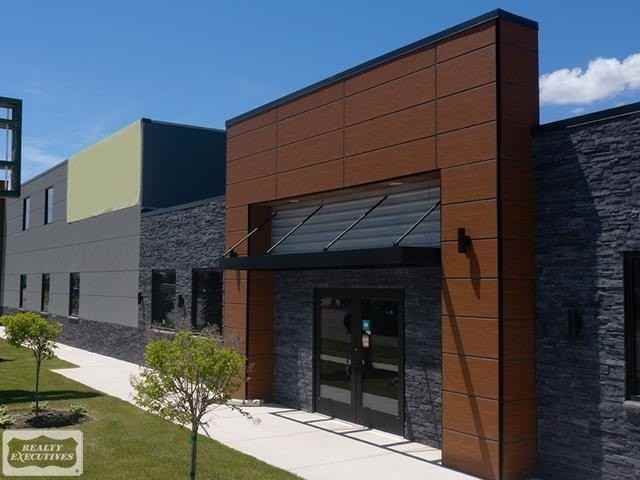 34001 Groesbeck Hwy - Photo 2 of 28