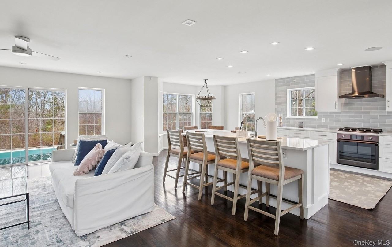 71 Old Canoe Place Rd - Photo 6 of 34