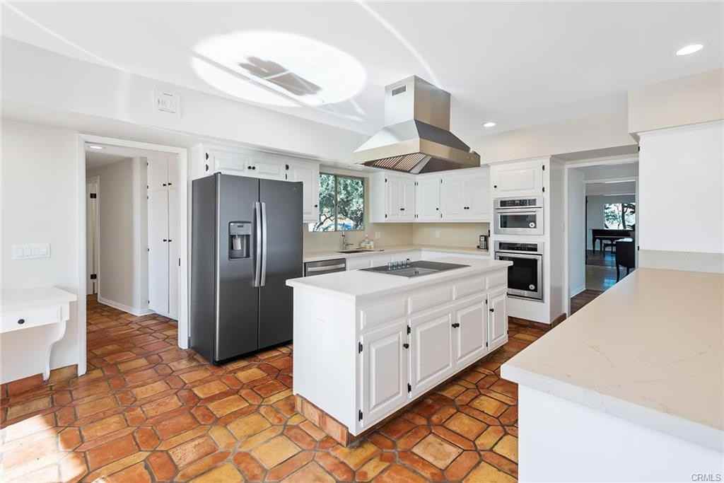 24971 Kit Carson Rd - Photo 3 of 8