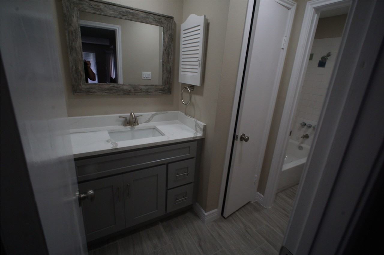 8581 Sands Point Drive - Photo 3 of 20