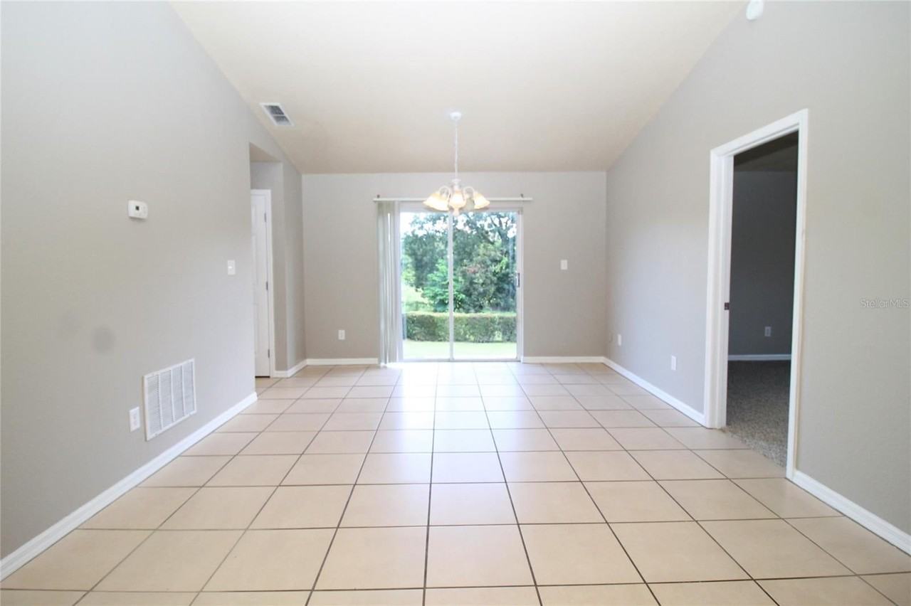 102 W Center St Apt B - Photo 2 of 12