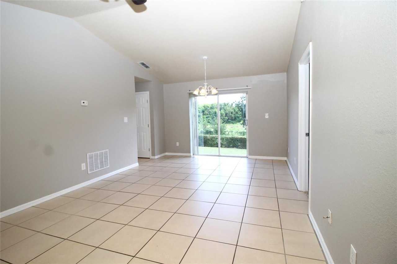 102 W Center St Apt B - Photo 4 of 12