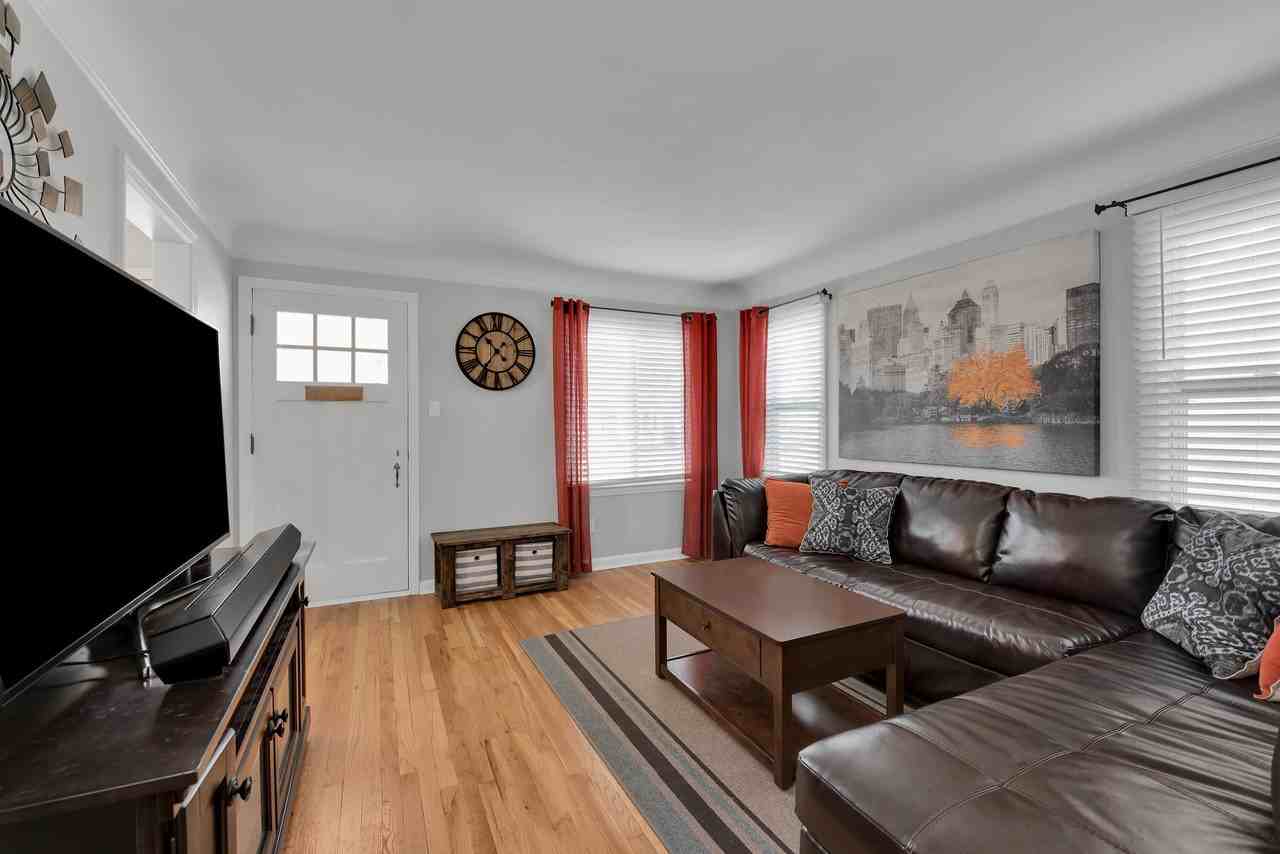 4200 Tyler Ave - Photo 2 of 18