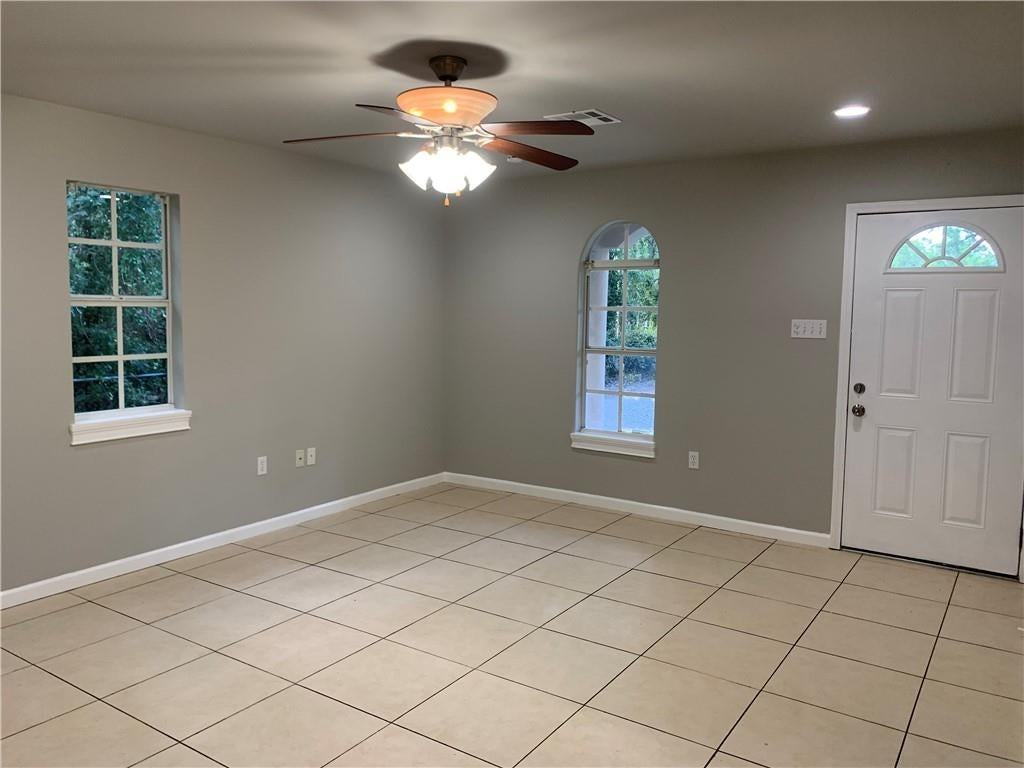 38182 Cleveland St - Photo 2 of 14