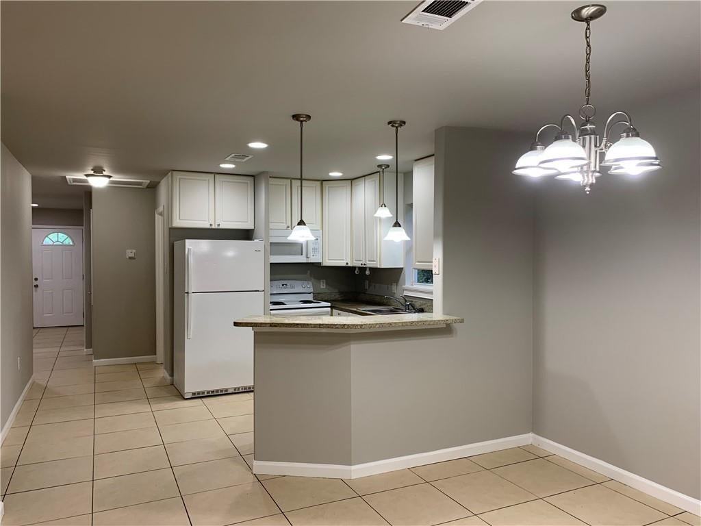 38182 Cleveland St - Photo 7 of 14