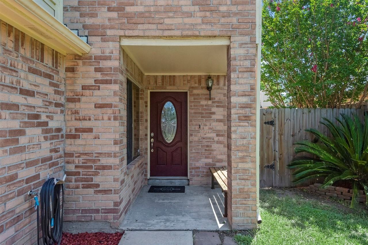 10842 Ryan Trails Dr - Photo 4 of 27