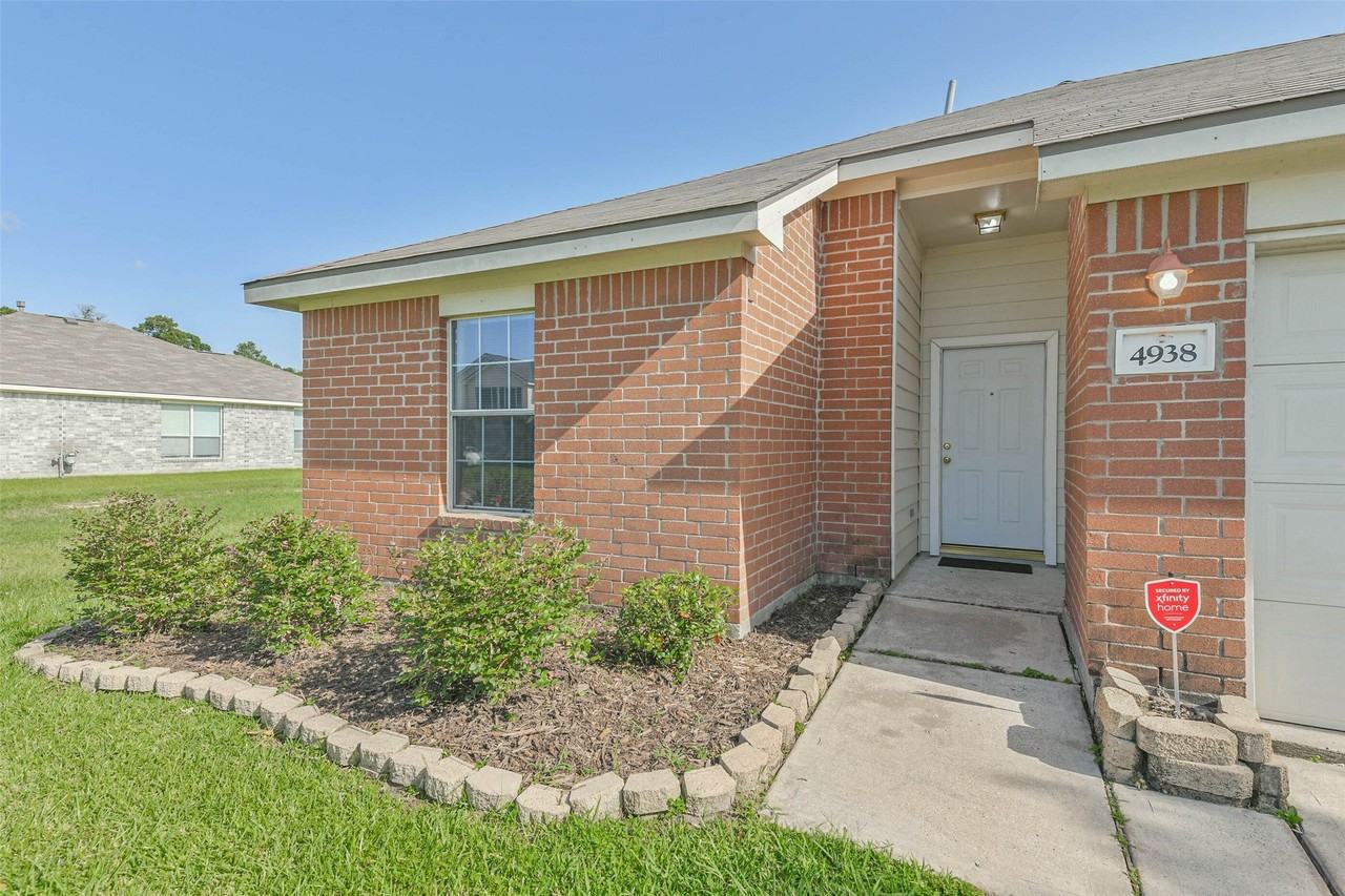 4938 Winding View Ln - Photo 3 of 29