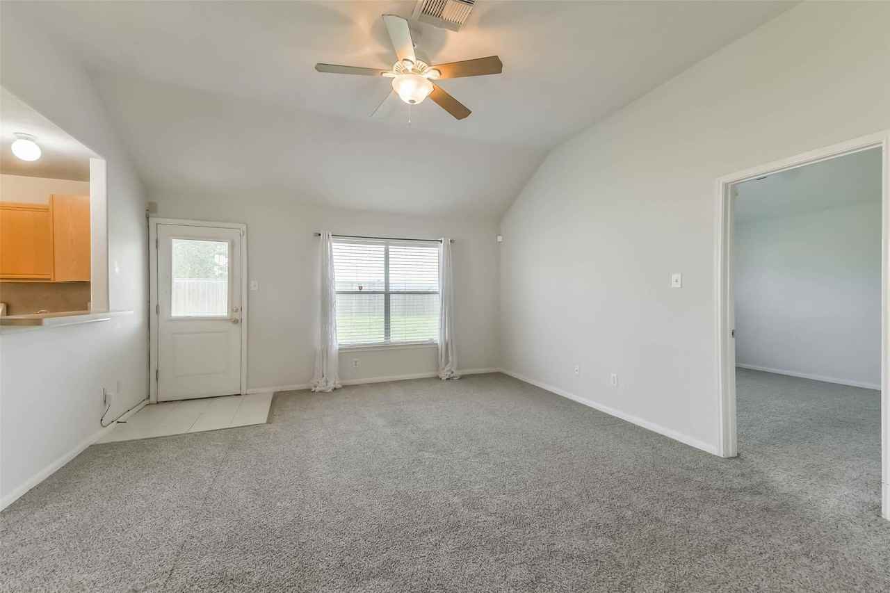 4938 Winding View Ln - Photo 5 of 29