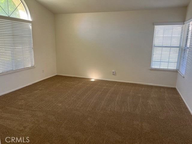 573 S Shoal Creek St - Photo 2 of 11