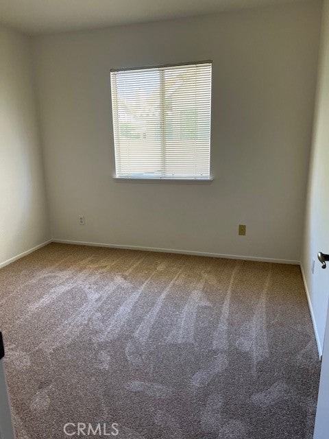 573 S Shoal Creek St - Photo 7 of 11