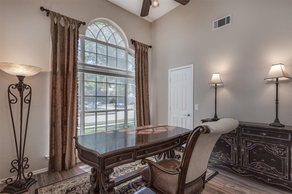 10808 Paisano Dr - Photo 4 of 19