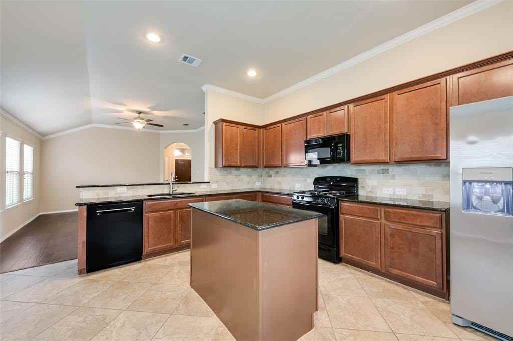 1804 Abbeygale Dr - Photo 6 of 21