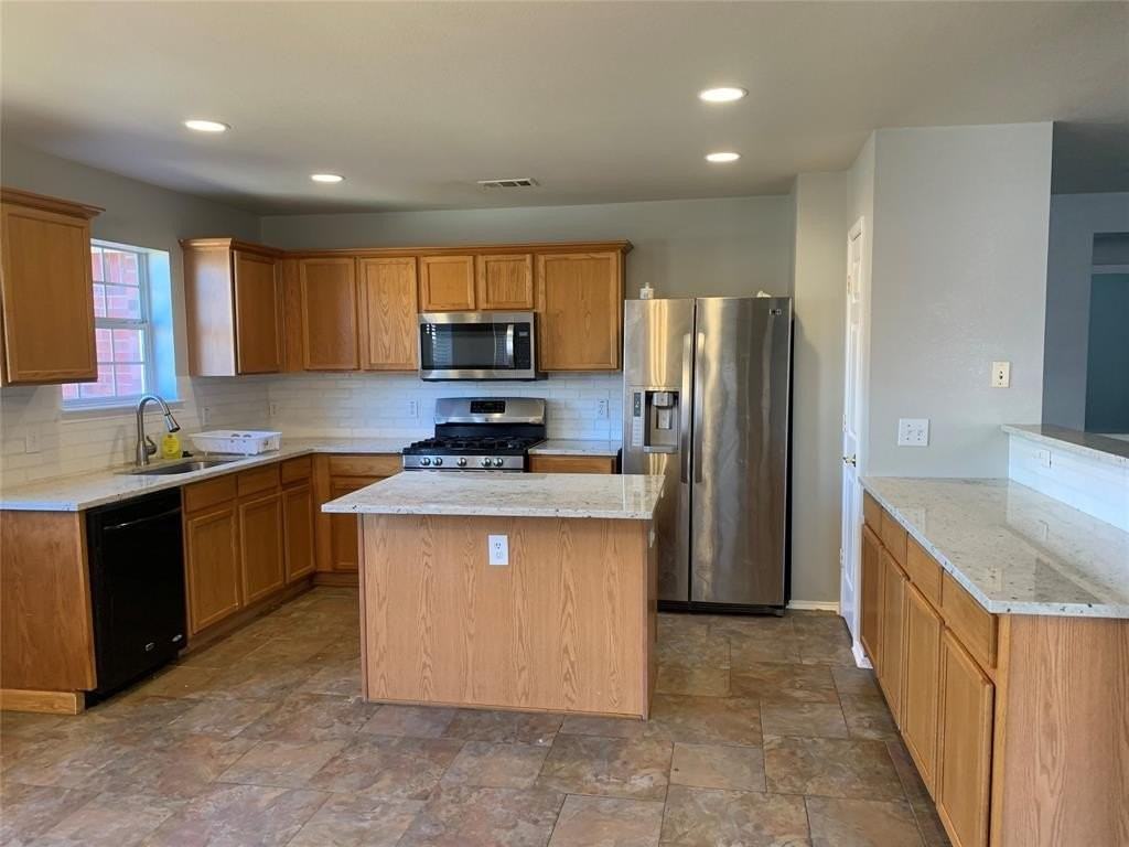 12226 Peak Cir - Photo 4 of 27