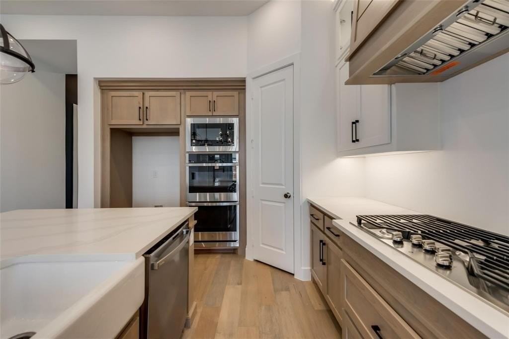 4310 Silver Spur Dr - Photo 5 of 33