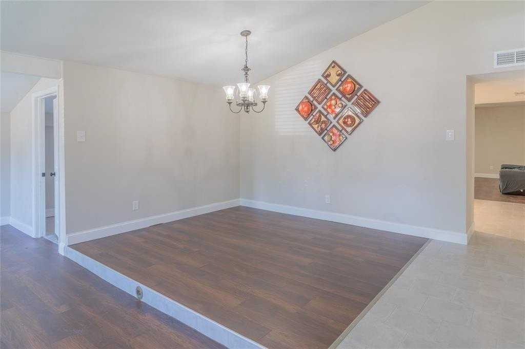 3437 Knoll Point Dr - Photo 6 of 24