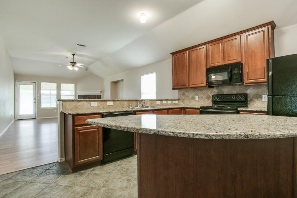 160 Briar Grove Dr - Photo 4 of 22