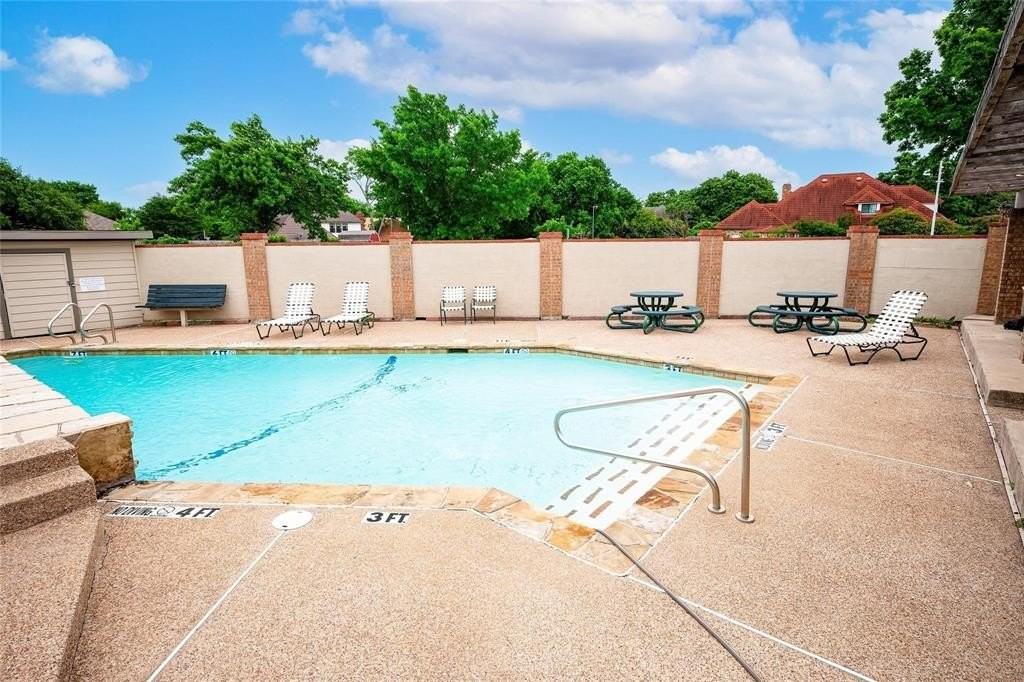 324 W Harwood Rd #A - Photo 3 of 27