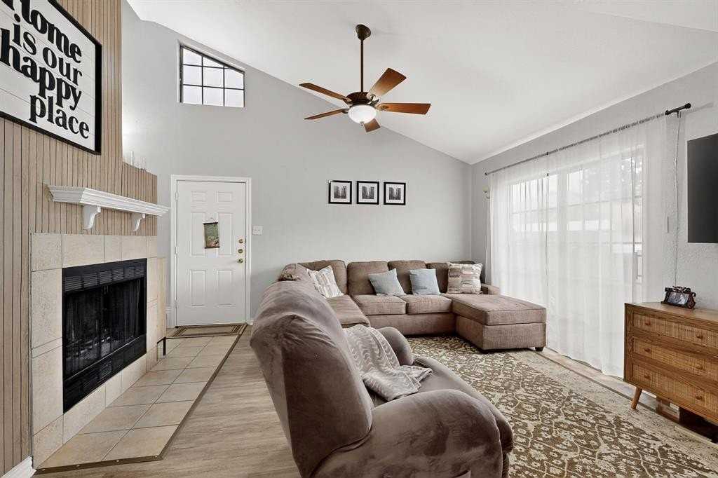 324 W Harwood Rd #A - Photo 6 of 27