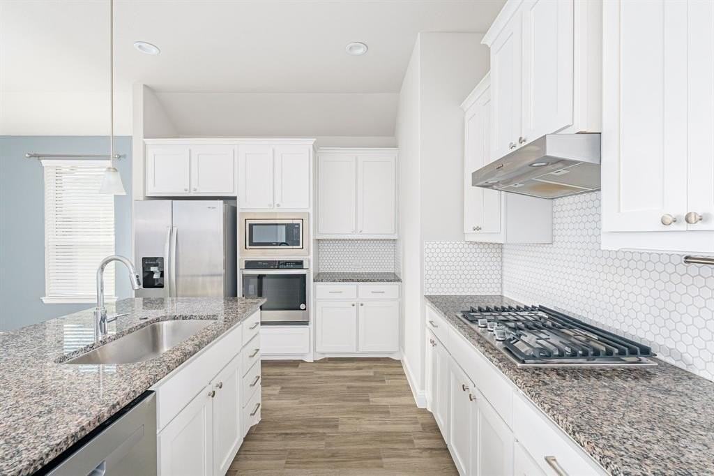 2205 Redwing Dr - Photo 4 of 21