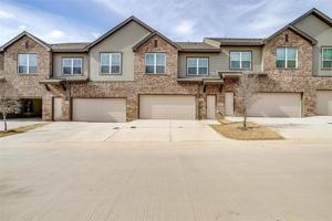 featured image of 544 Lake Point Dr