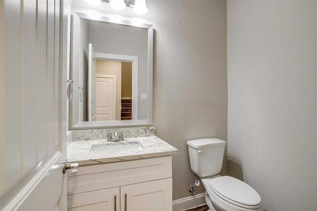 544 Lake Point Dr - Photo 6 of 36