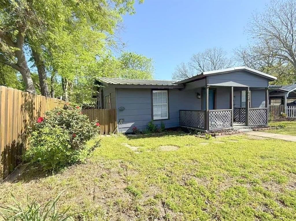 2925 Janet Drive - Photo 4 of 37