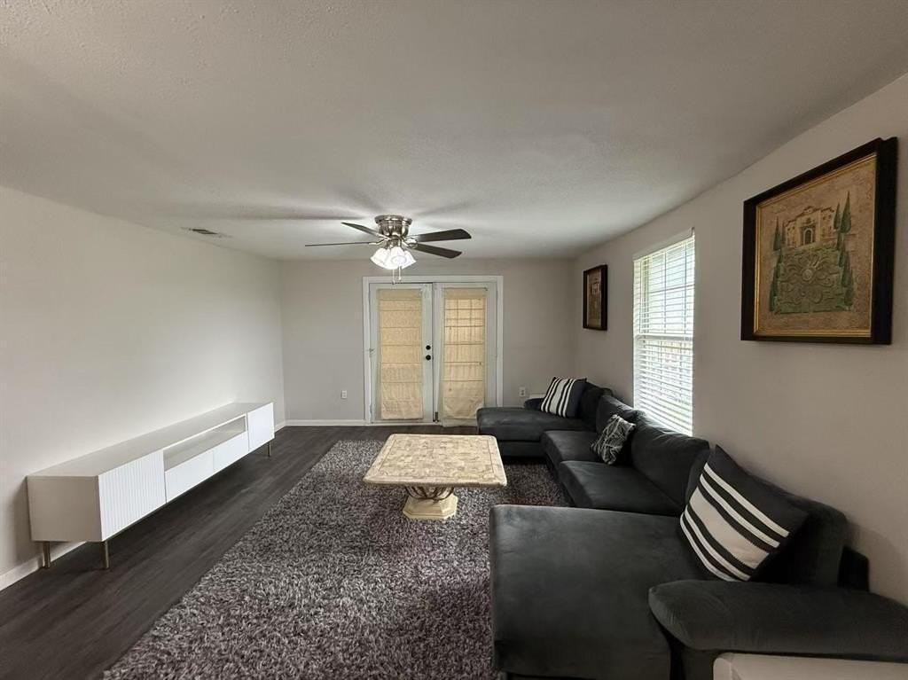 2925 Janet Drive - Photo 7 of 37