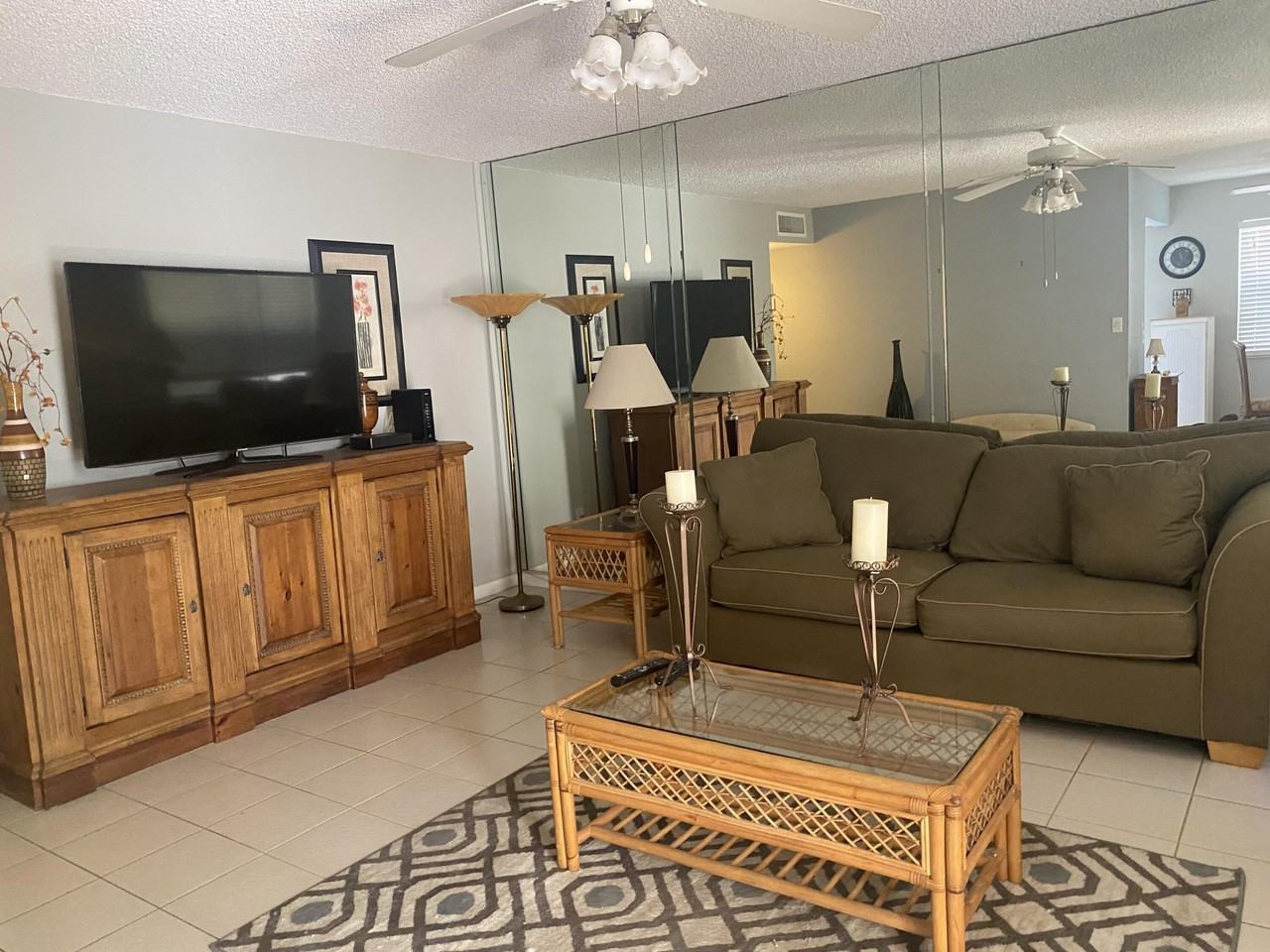 542 Normandy L - Photo 5 of 41