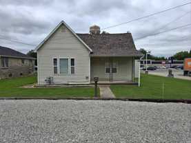 108 S Oak St - Photo 1 of 1
