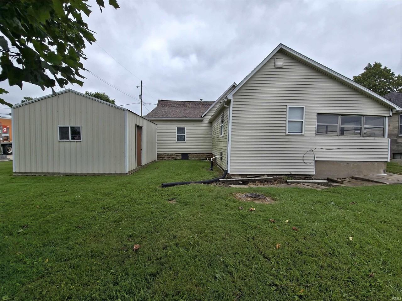 108 S Oak St - Photo 5 of 23