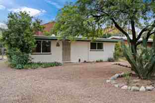 4048 N Fremont Ave - Photo 1 of 1