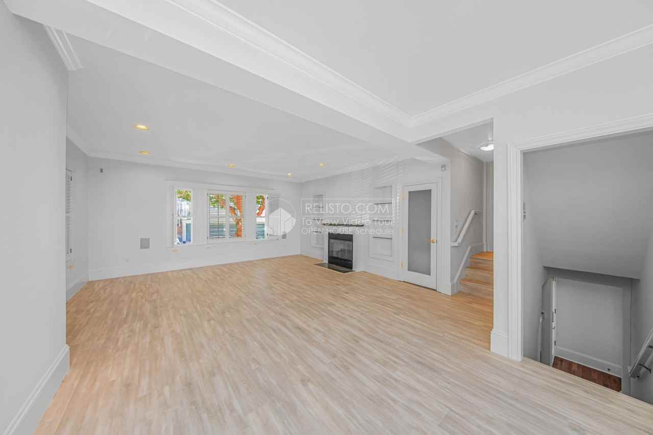 2254 Leavenworth St - Photo 3 of 39