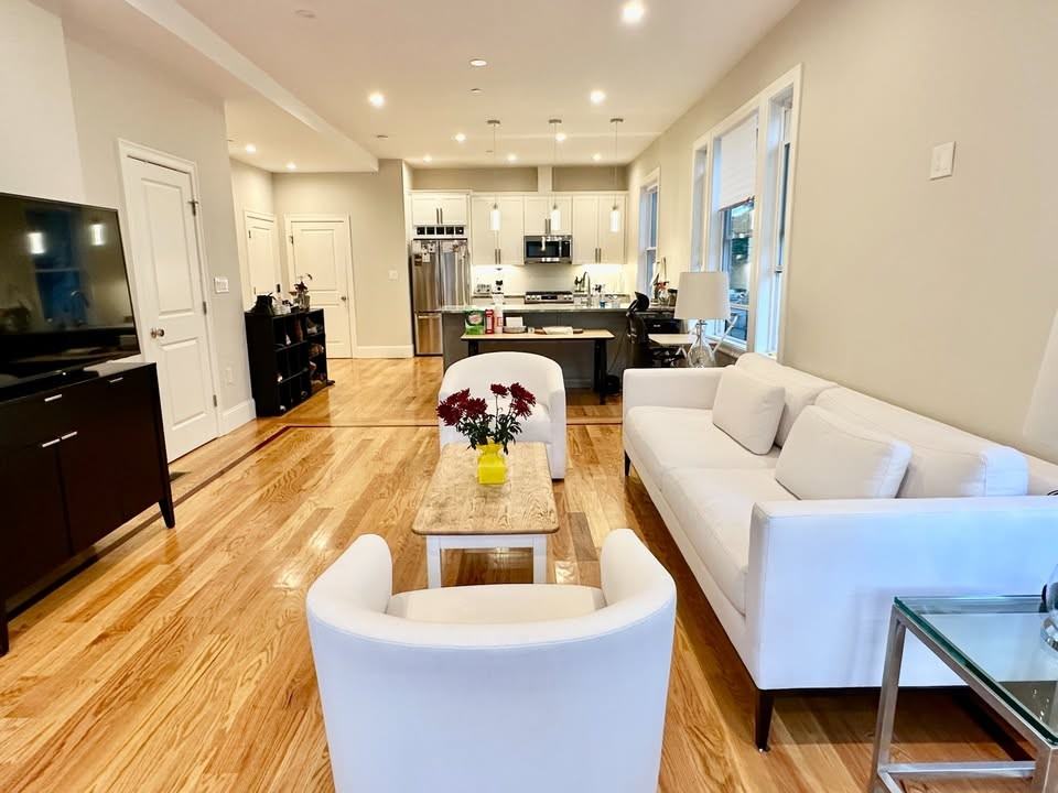 111 Hutchings St #2 - Photo 4 of 15