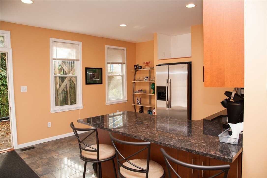 2701 Mission St #1 - Photo 3 of 21