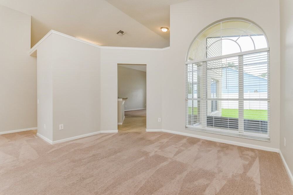1252 Twin Rivers Blvd - Photo 3 of 16