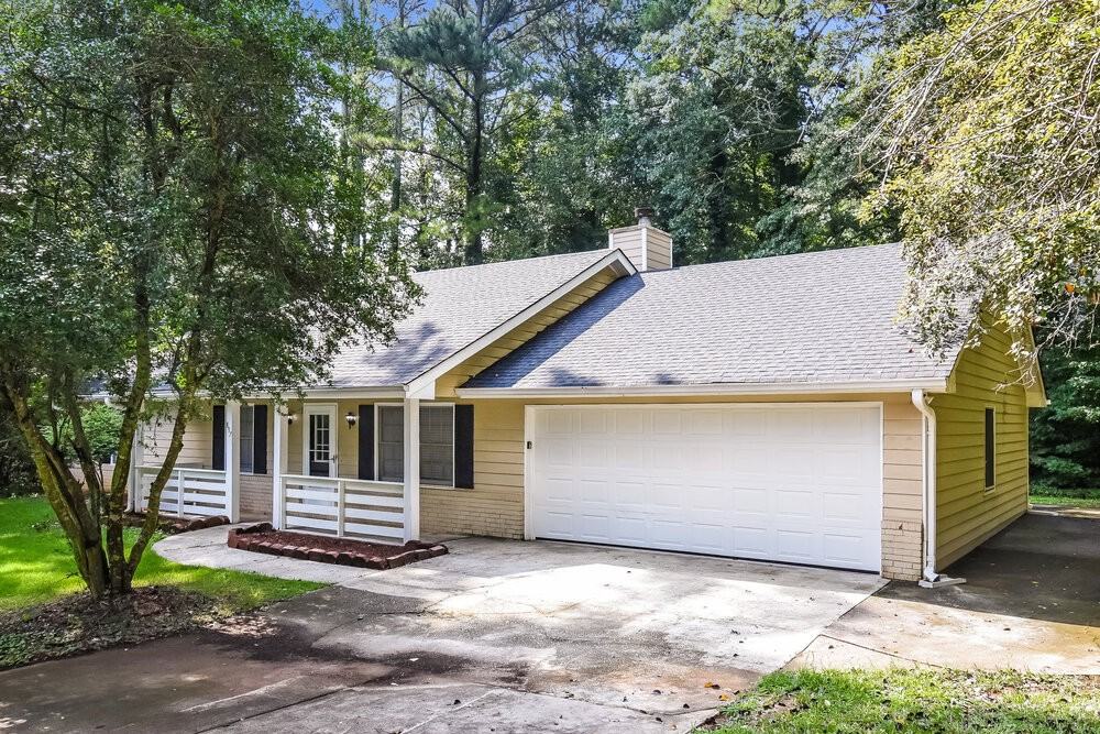 897 Raintree Ct Se - Photo 3 of 16