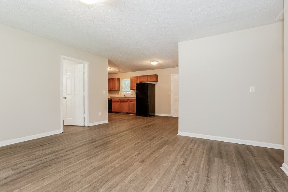 6125 Pineneedle Dr Sw - Photo 4 of 16