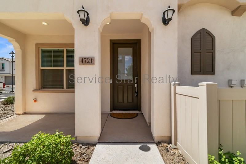 4721 S Ferric - Photo 2 of 25