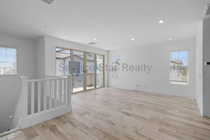 4721 S Ferric - Photo 3 of 25