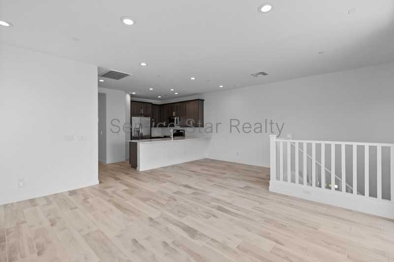 4721 S Ferric - Photo 4 of 25
