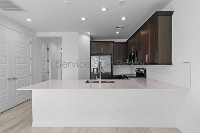 4721 S Ferric - Photo 7 of 25