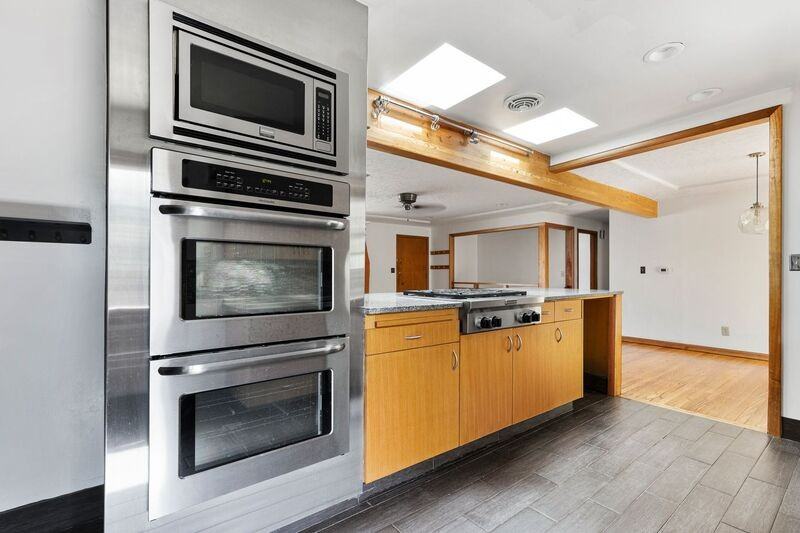 2948 Se Sherrett St - Photo 3 of 32