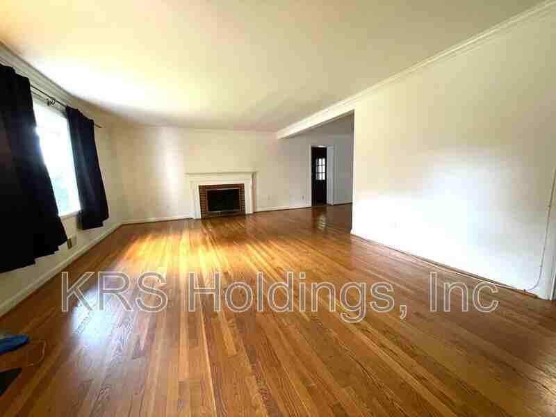 1723 Merryhill Pl - Photo 2 of 33