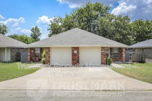 932 Maplewood St Unit B - Photo 1 of 1