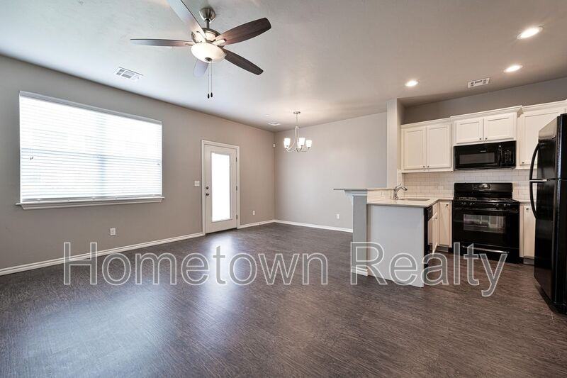 786 Sw 13th St - Photo 3 of 19